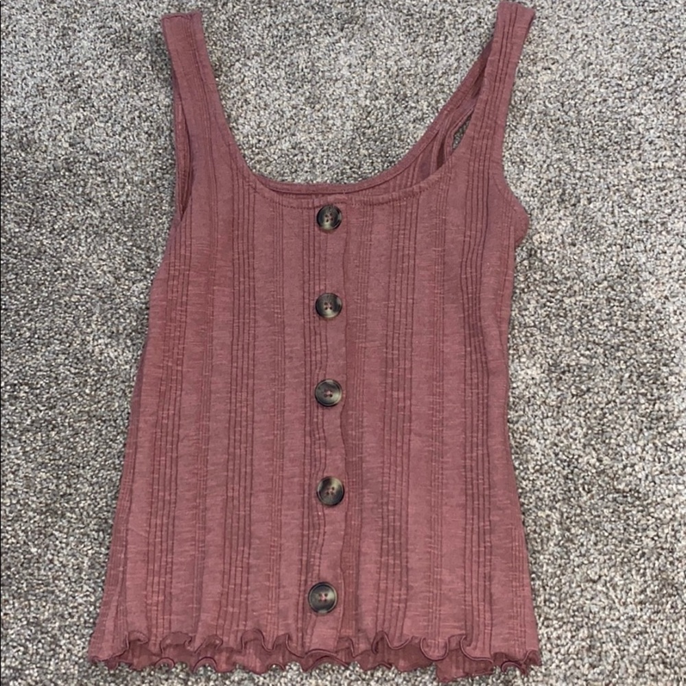 pink tank top!